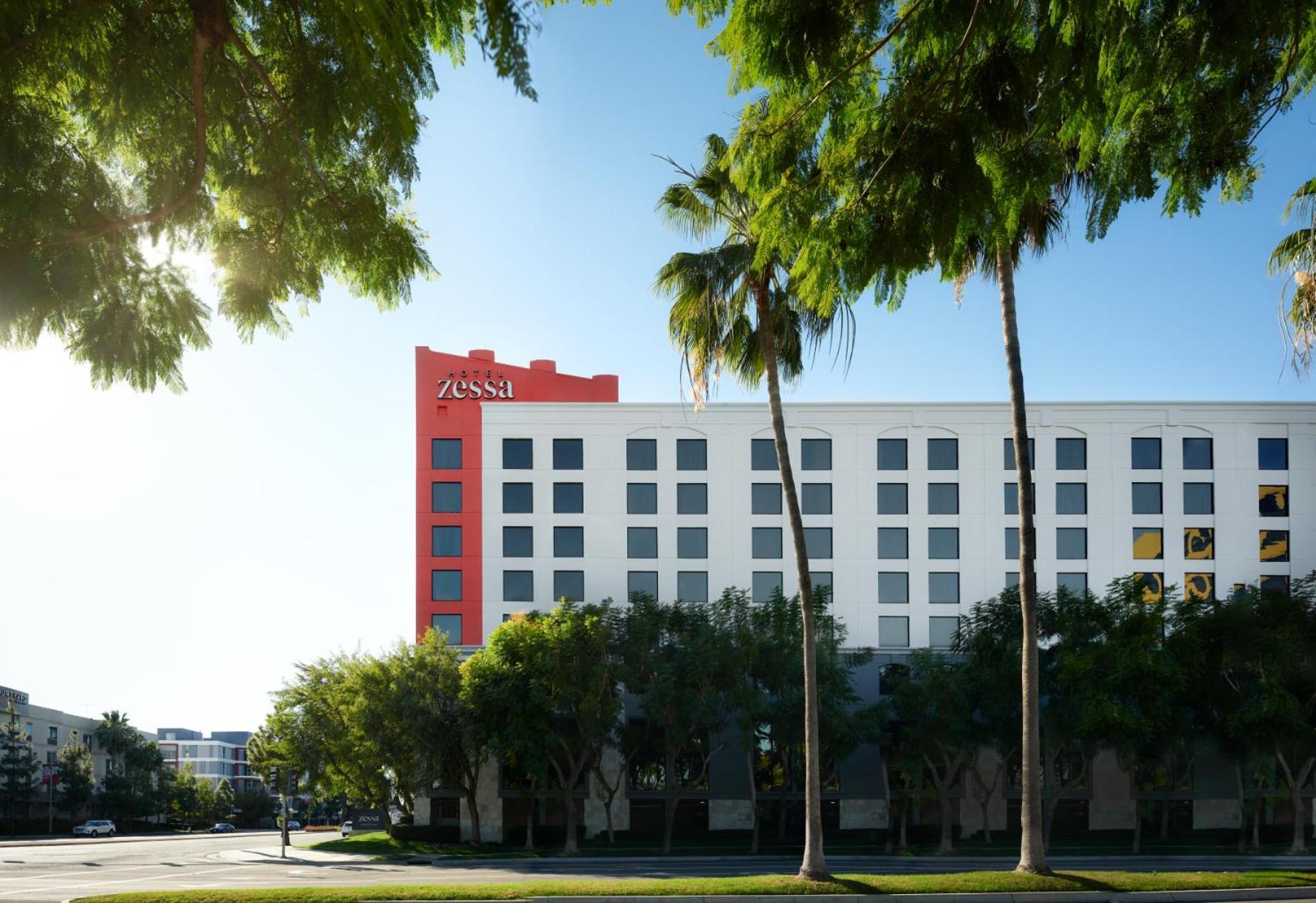 Hotel Zessa Orange County Airport, A Doubletree By Hilton Санта Ана Екстериор снимка